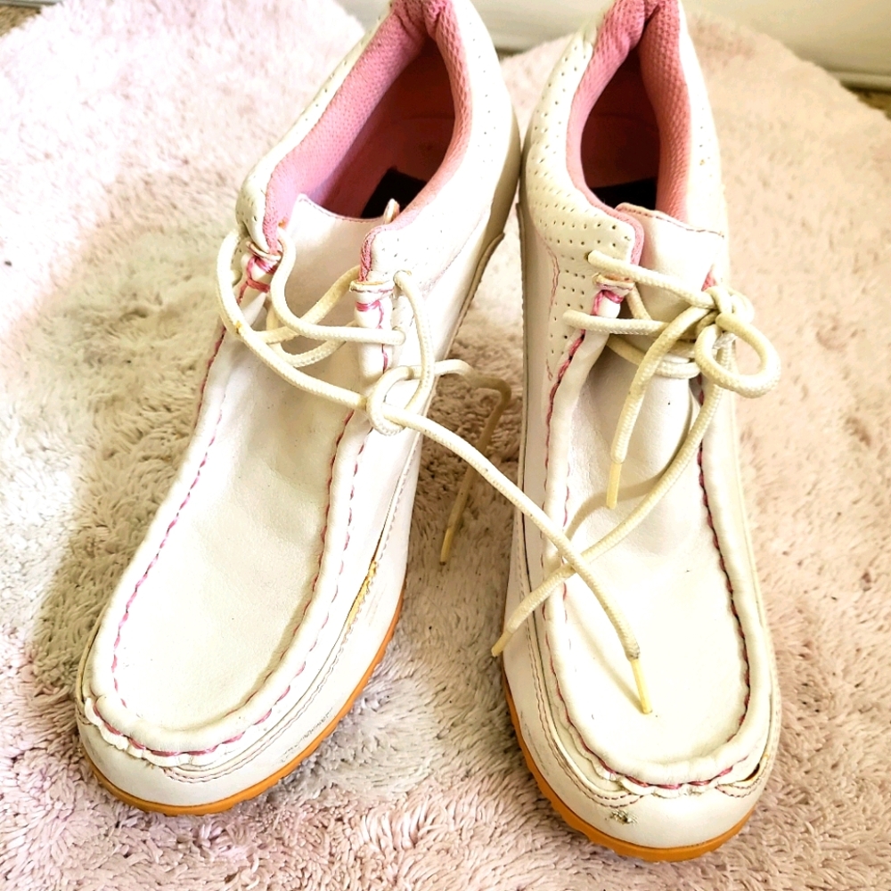 High heel sneaker